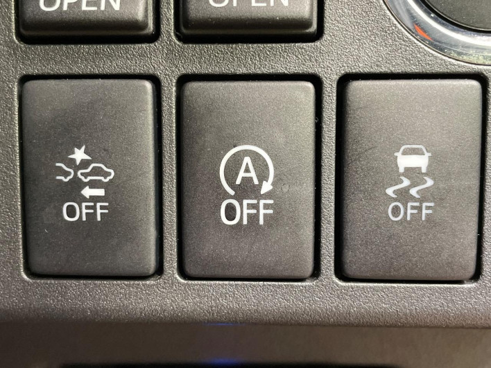 2017 Daihatsu Wake DBA-LA700S (UW-69f49601d0a1f)[26]