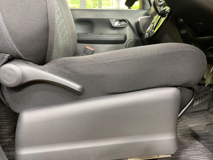 2017 Daihatsu Wake DBA-LA700S (UW-69f49601d0a1f)[8]