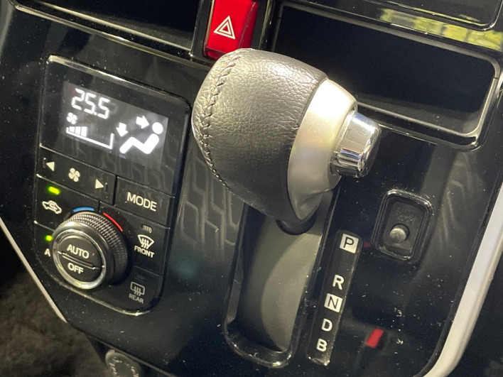 2017 Toyota TANK DBA-M900A (UW-69f4961004f63)[11]