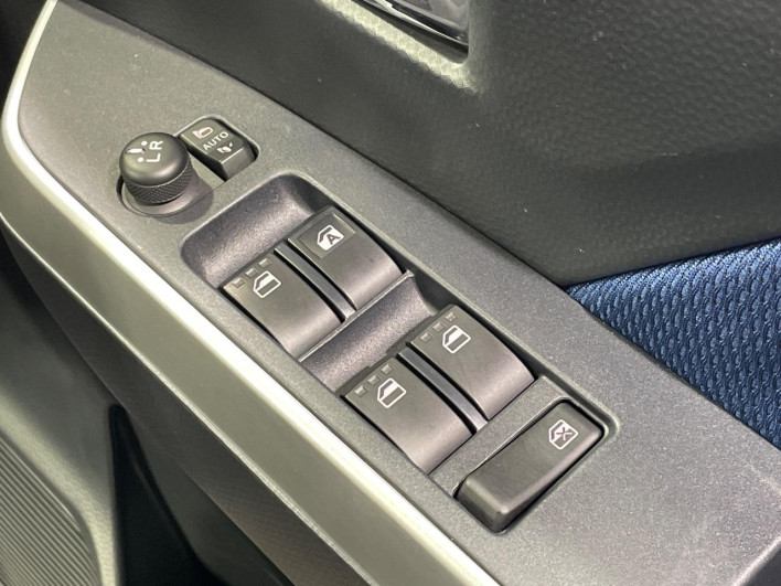 2017 Toyota TANK DBA-M900A (UW-69f4961004f63)[24]
