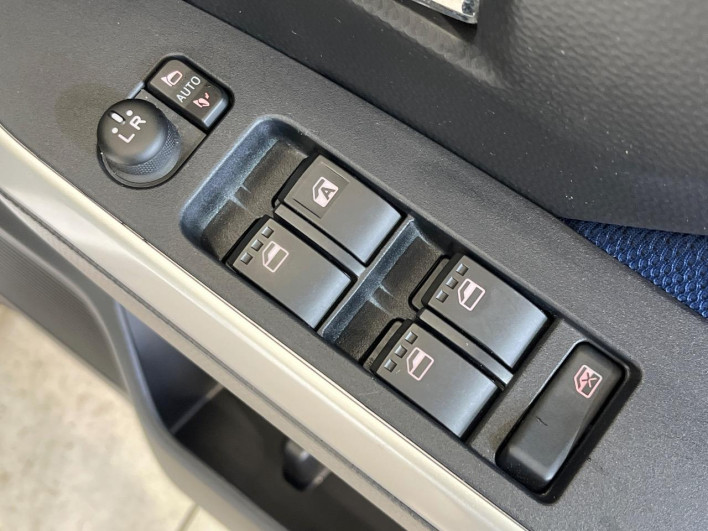 2019 Toyota TANK DBA-M900A (UW-69f496142524f)[26]