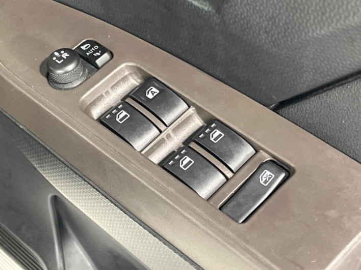 2021 Toyota Roomy 5BA-M900A (UW-69f496155bdb6)[22]