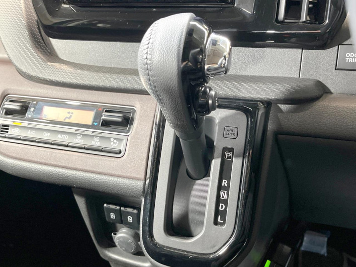 2021 Suzuki Solio Bandit 5AA-MA37S (UW-69f4961ca60e2)[25]