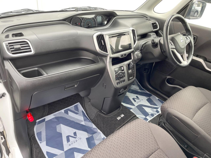 2017 Mitsubishi Delica D:2 DAA-MB36S (UW-69f49622479b1)[24]