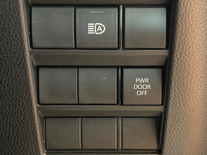 2022 Toyota Voxy 6BA-MZRA90W (UW-69f4966888629)[23]