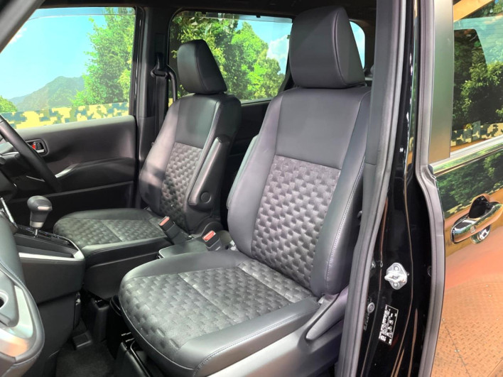 2022 Toyota Voxy 6BA-MZRA90W (UW-69f4966888629)[12]