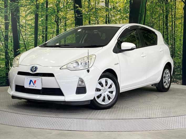 2013 Toyota Aqua DAA-NHP10 (UW-69f4966eabd5b)[0]