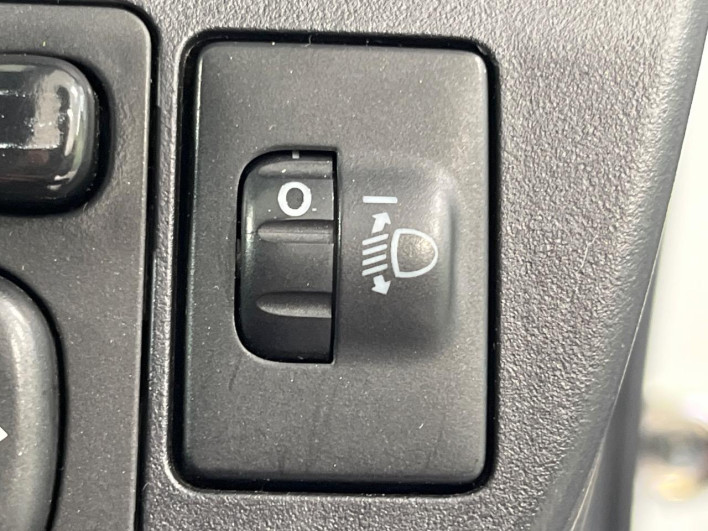 2013 Toyota Aqua DAA-NHP10 (UW-69f4966eabd5b)[8]