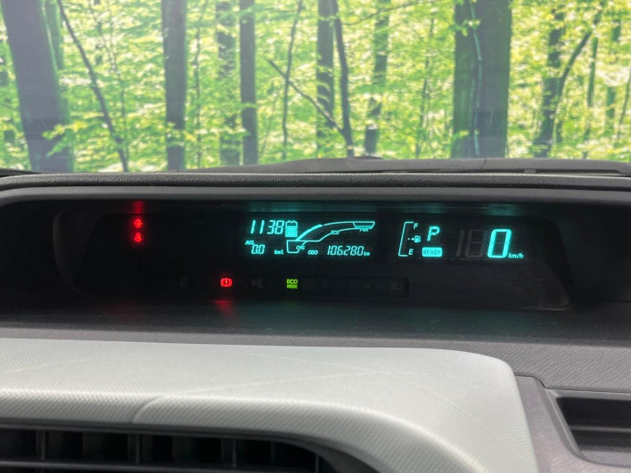 2013 Toyota Aqua DAA-NHP10 (UW-69f4966eabd5b)[16]