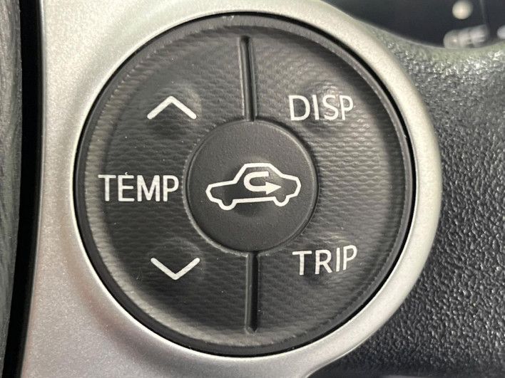 2013 Toyota Aqua DAA-NHP10 (UW-69f4966eabd5b)[13]