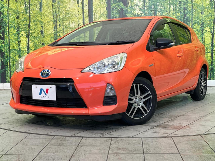 2013 Toyota Aqua DAA-NHP10 (UW-69f4966f2efdf)[0]