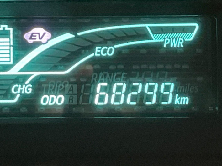 2013 Toyota Aqua DAA-NHP10 (UW-69f4966f2efdf)[2]