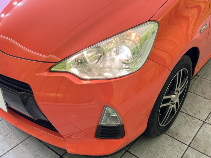 2013 Toyota Aqua DAA-NHP10 (UW-69f4966f2efdf)[29]