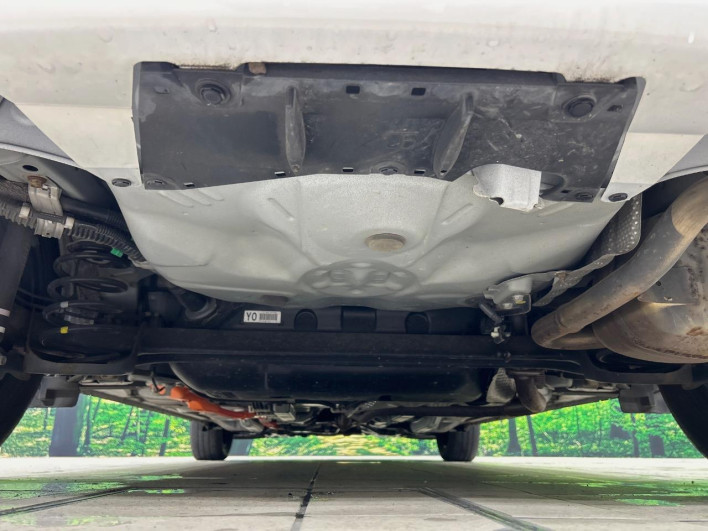 2015 Toyota Aqua DAA-NHP10 (UW-69f4966f9bbfc)[26]