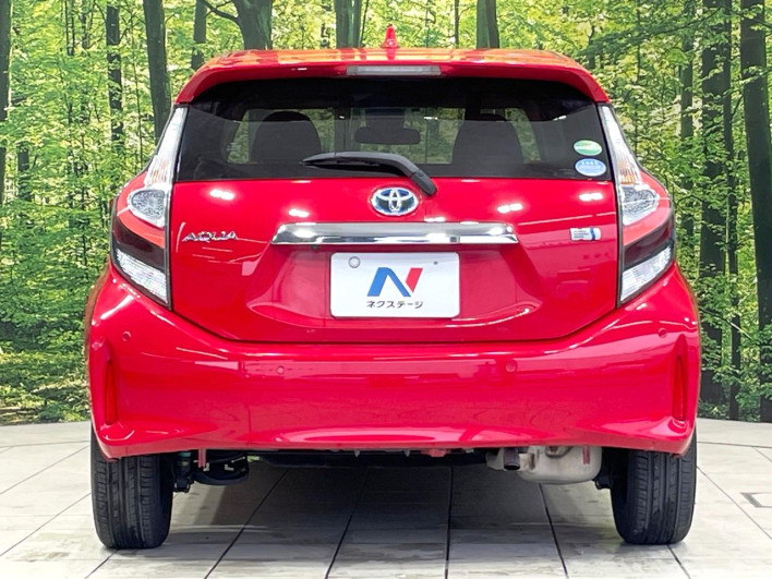 2019 Toyota Aqua DAA-NHP10 (UW-69f49670e6fd9)[24]