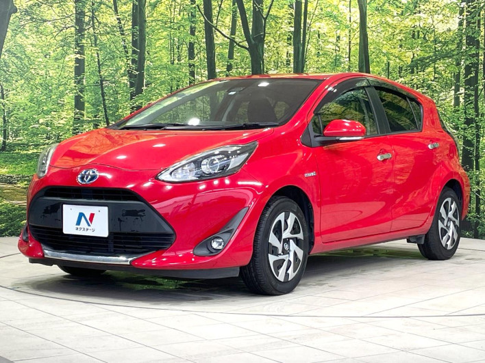 2019 Toyota Aqua DAA-NHP10 (UW-69f49670e6fd9)[19]