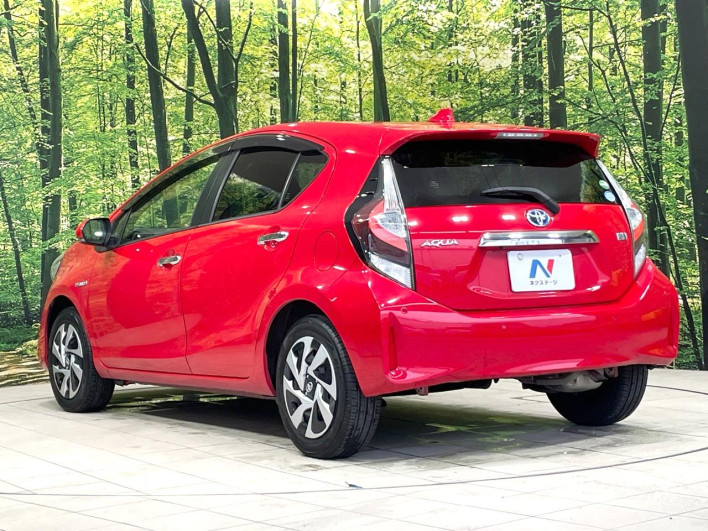 2019 Toyota Aqua DAA-NHP10 (UW-69f49670e6fd9)[29]