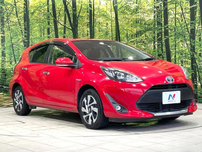 2019 Toyota Aqua DAA-NHP10 (UW-69f49670e6fd9)[21]