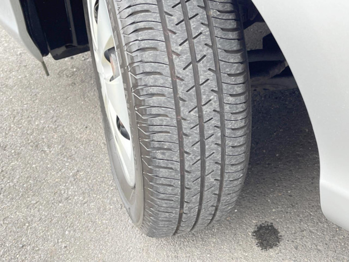 2013 Toyota Aqua DAA-NHP10 (UW-69f496721181f)[6]