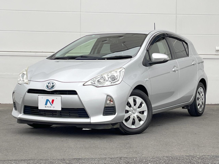 2013 Toyota Aqua DAA-NHP10 (UW-69f496721181f)[0]