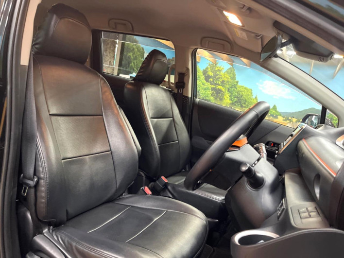2015 Toyota Sienta DAA-NHP170G (UW-69f49674d4db8)[15]