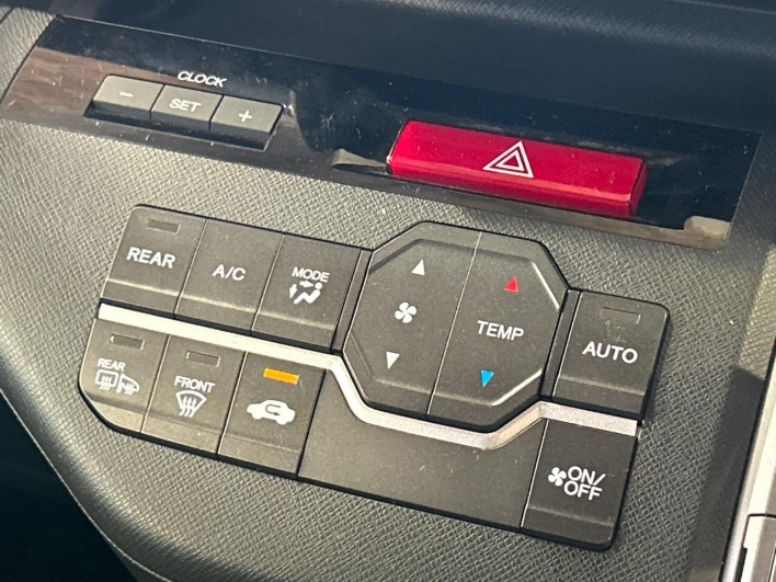 2013 Honda Stepwgn Spada DBA-RK5 (UW-69f4967ee83d6)[19]