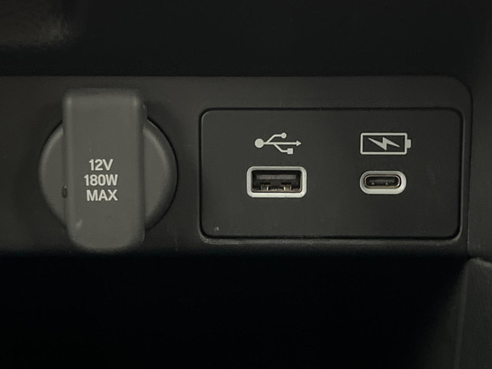 2022 Honda Step Wagon 6AA-RP8 (UW-69f496831c4d5)[19]