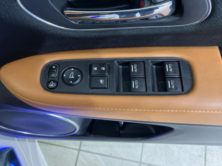 2018 Honda VEZEL DAA-RU3 (UW-69f4968773c1c)[19]