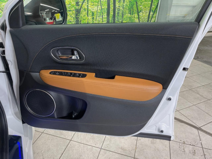 2018 Honda VEZEL DAA-RU3 (UW-69f4968773c1c)[18]