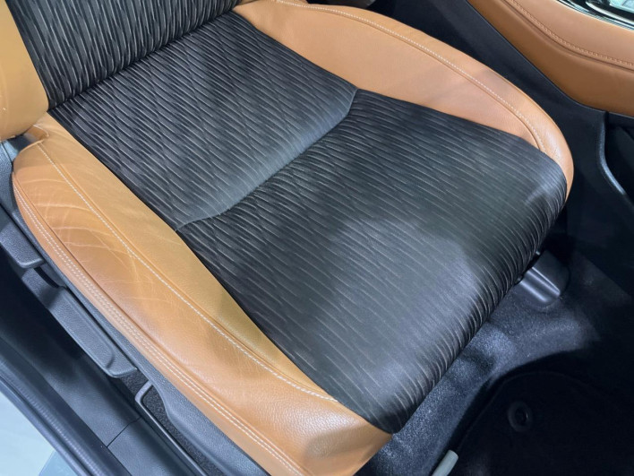 2018 Honda VEZEL DAA-RU3 (UW-69f4968773c1c)[17]