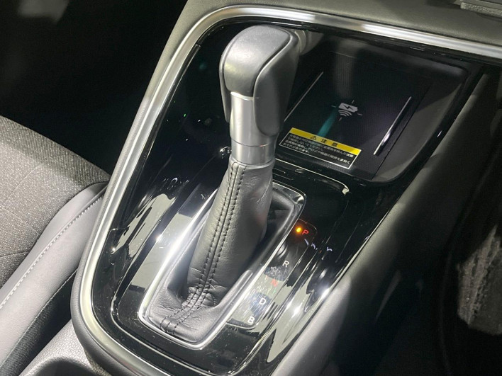 2021 Honda VEZEL 6AA-RV5 (UW-69f4968829841)[29]