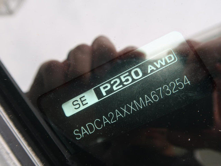2021 Jaguar F Pace 3BA-DC2XC (UW-69f496908df47)[1]