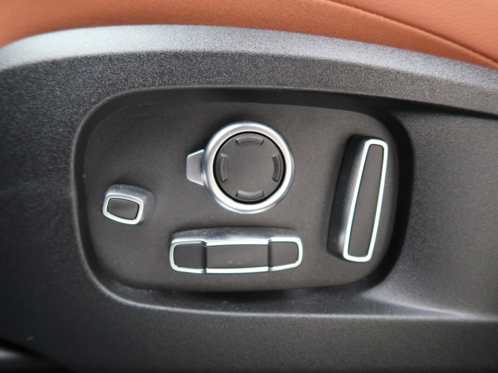2021 Jaguar F Pace 3BA-DC2XC (UW-69f496908df47)[13]