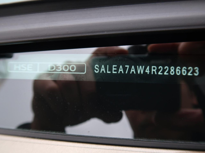 2024 Land Rover Defender 3CA-LE72WAB (UW-69f49691b6842)[1]