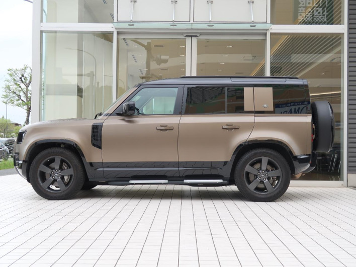 2024 Land Rover Defender 3CA-LE72WAB (UW-69f49691b6842)[17]