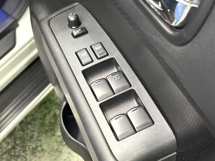 2012 Nissan X-Trail CBA-TNT31 (UW-69f4969c6ff88)[18]