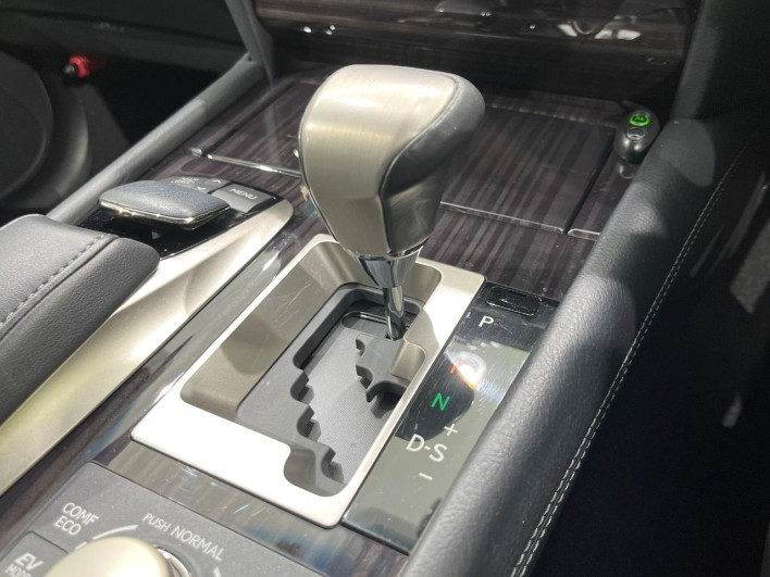 2014 Lexus LS DAA-UVF45 (UW-69f496a21d837)[29]