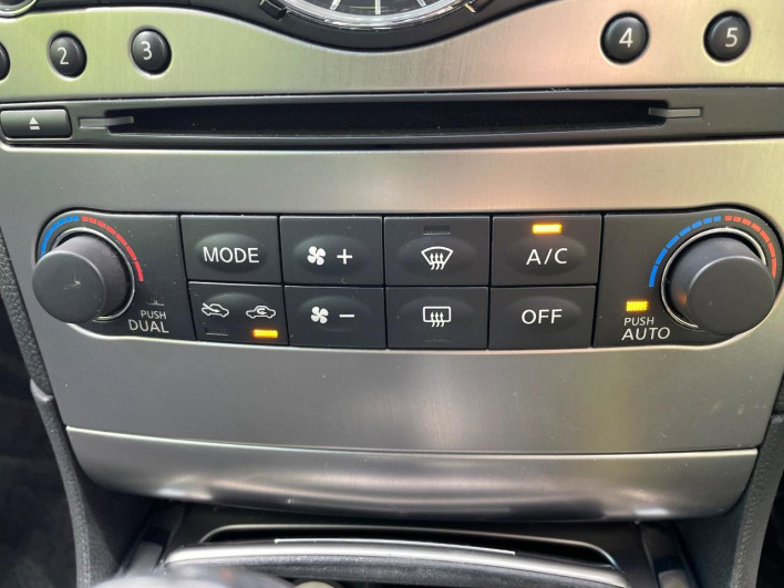 2013 Nissan Skyline DBA-V36 (UW-69f496a22403d)[13]