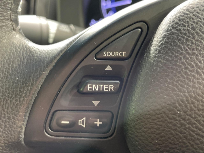 2013 Nissan Skyline DBA-V36 (UW-69f496a22403d)[21]