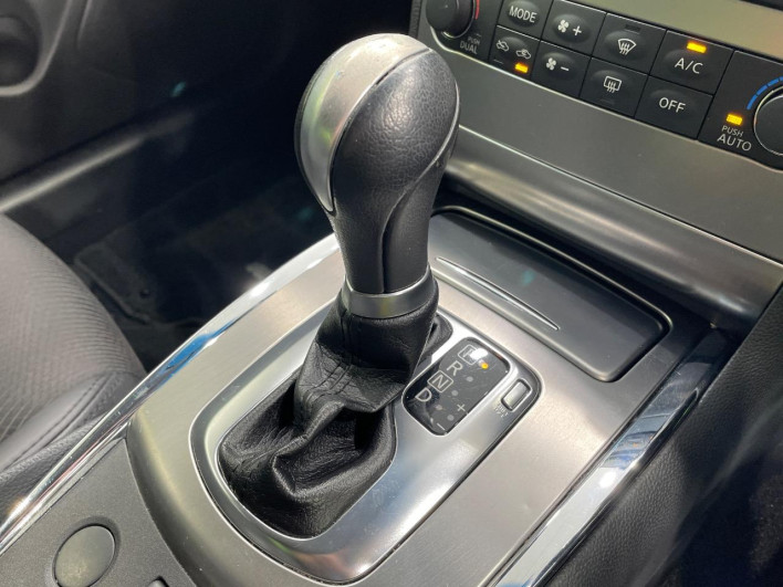 2013 Nissan Skyline DBA-V36 (UW-69f496a22403d)[15]
