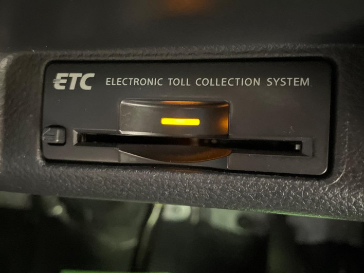 2013 Nissan Skyline DBA-V36 (UW-69f496a22403d)[27]