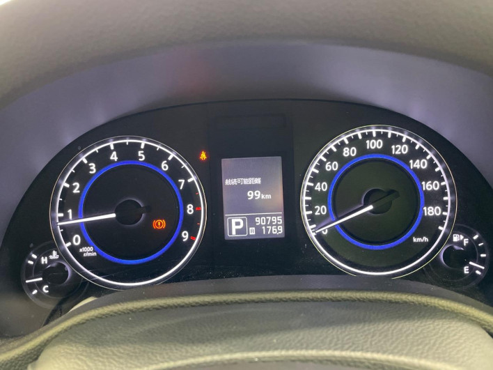 2013 Nissan Skyline DBA-V36 (UW-69f496a22403d)[19]