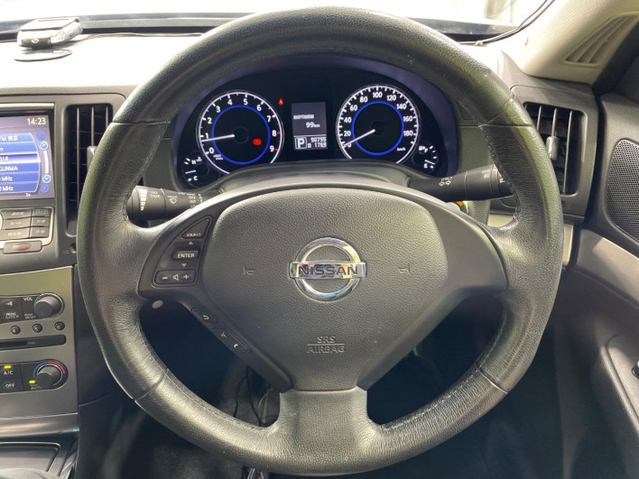 2013 Nissan Skyline DBA-V36 (UW-69f496a22403d)[20]