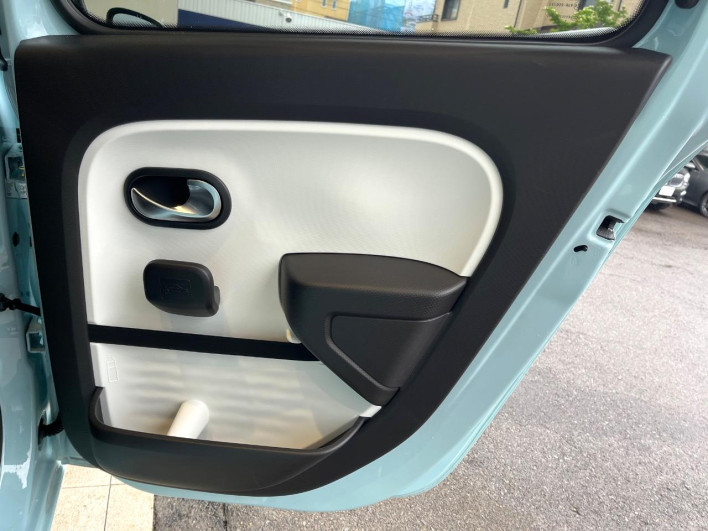 2022 Renault Twingo 3BA-AHH4B (UW-69f496a44c261)[25]