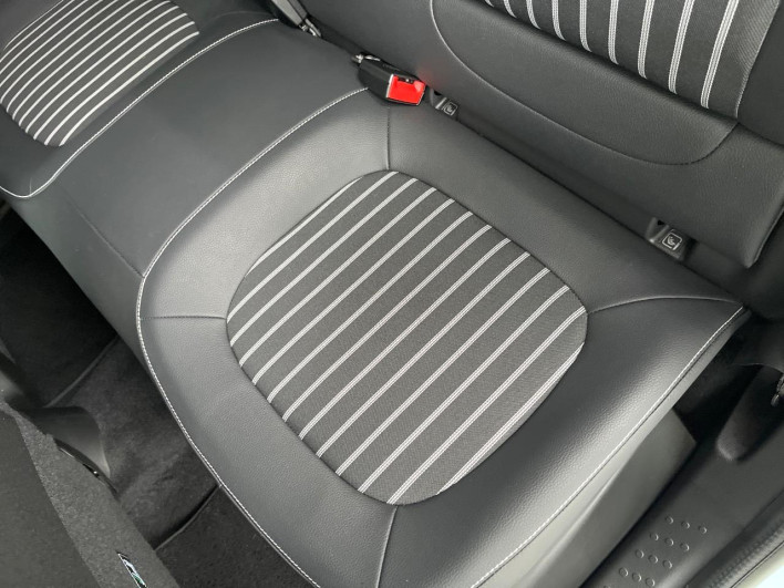 2022 Renault Twingo 3BA-AHH4B (UW-69f496a44c261)[16]