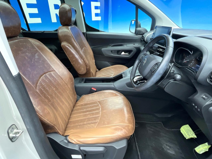 2022 Citroen Berlingo 3DA-K9CYH01 (UW-69f496a965f5f)[25]