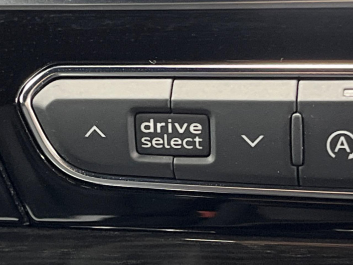 2019 Audi Q7 ABA-4MCYRA (UW-69f496ab3321c)[11]