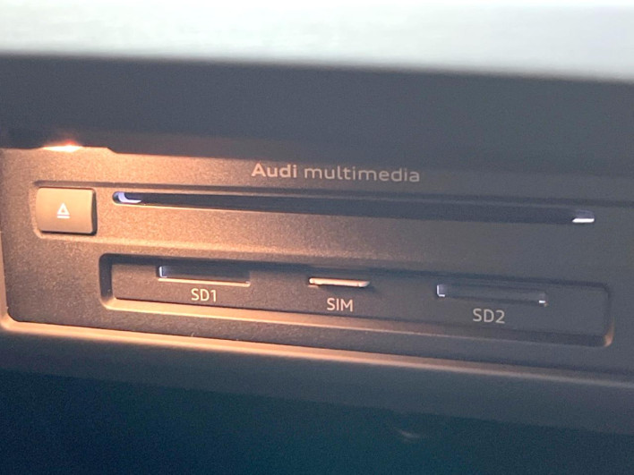 2016 Audi A4 ABA-8WCYRF (UW-69f496ab99513)[24]
