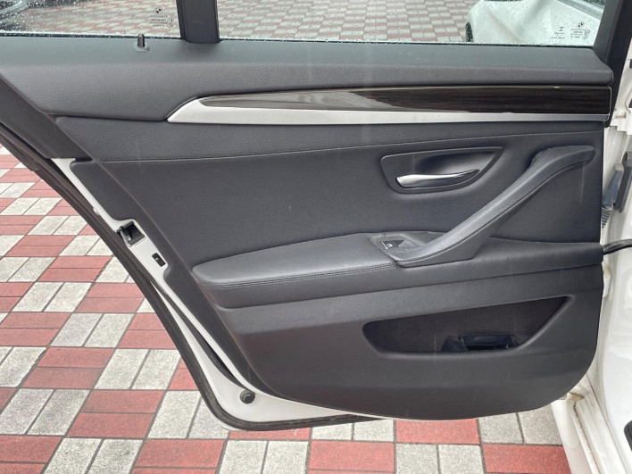 2015 BMW 5 Series DBA-XG20 (UW-69f496ad8d4f7)[19]