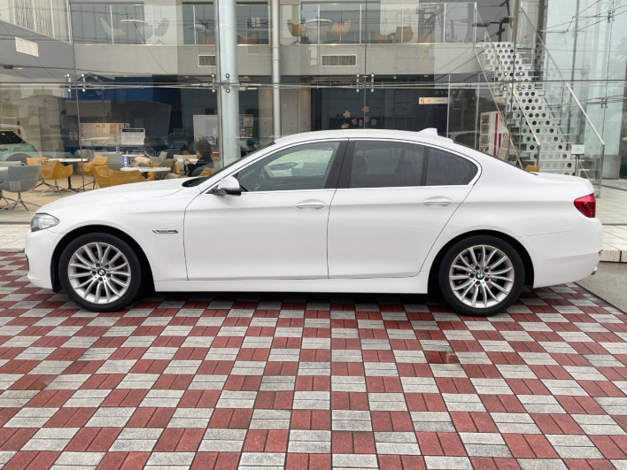 2015 BMW 5 Series DBA-XG20 (UW-69f496ad8d4f7)[18]